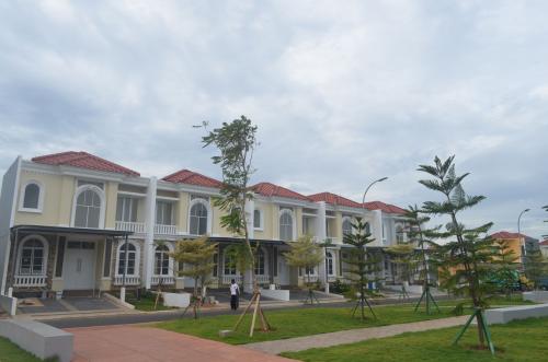 La Seine - Jakarta Garden City, residential commercial for lease sale, dijual disewakan | We provide Indonesia infrastructure map on various property sectors and data. Access property listings, infrastructure developments, news, and valuable transaction data for informed decisions.