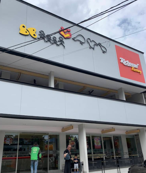 RIcheese Factory Rawamangun, Stand Alone Retail | We provide Indonesia infrastructure map on various property sectors and data. Access property listings, infrastructure developments, news, and valuable transaction data for informed decisions.