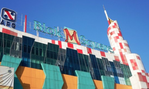 Blok M Square yang sebelumnya dikenal sebagai Aldiron Plaza, merupakan salah satu trade mall terbesar di Jakarta Selatan yang dibangun oleh PT. Melawai Jaya Rea...