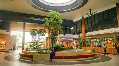 By The Sea Shopping Mall berlokasikan di kawasan PIK 2, tepatnya Jalan Pantai Indah Kapuk, Kamal Muara, Jakarta Utara. Lokasi ini dapat dengan mudah diakses den...