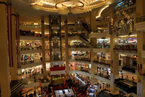 Grand Indonesia merupakan pusat perbelanjaan yang terletak di 
Jalan MH Thamrin, Kecamatan Tanah Abang, Jakarta Pusat. Pusat perbelanjaan ini resmi dibuka pada...