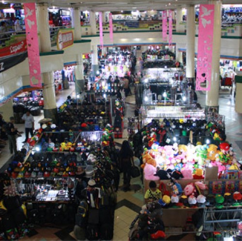 Blok M Mall merupakan pusat perbelanjaan yang terletak di Jalan Sultan Hasanudin, Kecamatan Kebayoran Baru, Jakarta Selatan. Pusat perbelanjaan yang dibangun ol...