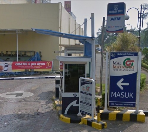 Daan Mogot Mall atau biasa disebut Mall Matahari merupakan pusat perbelanjaan yang terletak di dalam Kompleks Perumahan Daan Mogot Baru, tepatnya di Jalan Tanah...