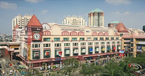 Mangga Dua Mall adalah sebuah pusat pemberlanjaan grosir yang berdiri atas lahan seluas 33.700 meter persegi, terletak di Jl. Mangga Dua Raya Gedung, Kecamatan...