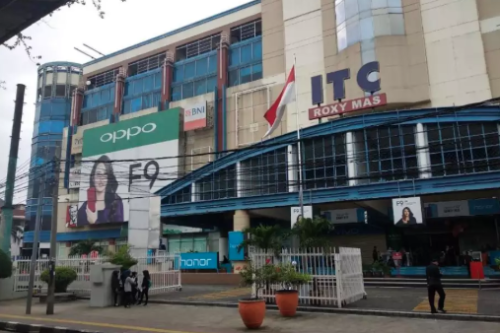 ITC Roxy Mas merupakan pusat perbelanjaan yang terletak di Jalan KH Hasyim Ashari, Kecamatan Gambir, Jakarta Pusat. Pusat perbelanjaan ini diresmikan sejak Juni...