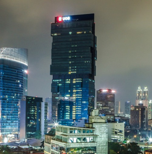Thamrin Nine (UOB Plaza) merupakan gedung perkantoran yang terletak di Jalan MH. Thamrin, Kecamatan Tanah Abang, Jakarta Pusat. Gedung ini berdiri sejak tahun 2...