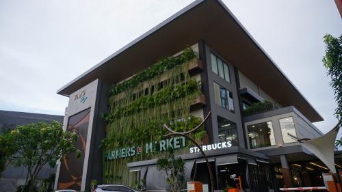 Wang Plaza, 零售租赁 | We provide Indonesia infrastructure map on various property sectors and data. Access property listings, infrastructure developments, news, and valuable transaction data for informed decisions.