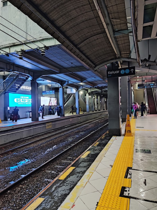 Sudirman Baru (BNI City), 机场火车站 | We provide Indonesia infrastructure map on various property sectors and data. Access property listings, infrastructure developments, news, and valuable transaction data for informed decisions.