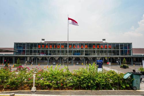 Pasar Senen Station, 城际站 | We provide Indonesia infrastructure map on various property sectors and data. Access property listings, infrastructure developments, news, and valuable transaction data for informed decisions.