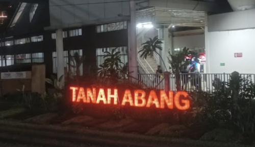 Tanah Abang Station, 通勤站 | We provide Indonesia infrastructure map on various property sectors and data. Access property listings, infrastructure developments, news, and valuable transaction data for informed decisions.