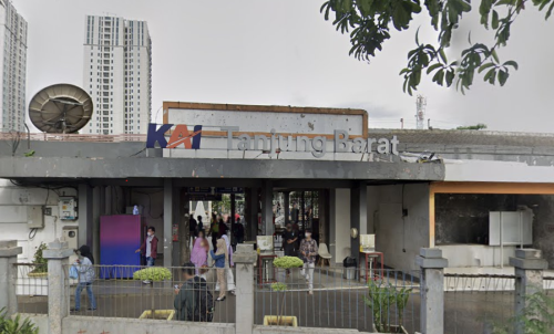 Tanjung Barat Station, 通勤站 | We provide Indonesia infrastructure map on various property sectors and data. Access property listings, infrastructure developments, news, and valuable transaction data for informed decisions.