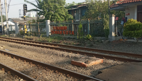 Taman Kota Station, 通勤站 | We provide Indonesia infrastructure map on various property sectors and data. Access property listings, infrastructure developments, news, and valuable transaction data for informed decisions.