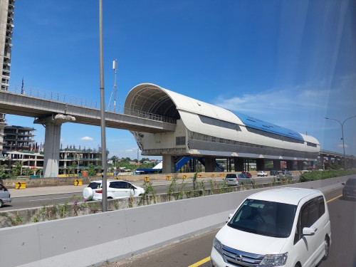 Ciracas Station, 轻轨站 | We provide Indonesia infrastructure map on various property sectors and data. Access property listings, infrastructure developments, news, and valuable transaction data for informed decisions.