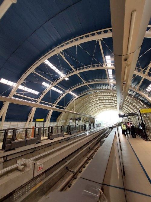 Ciracas Station, 轻轨站 | We provide Indonesia infrastructure map on various property sectors and data. Access property listings, infrastructure developments, news, and valuable transaction data for informed decisions.