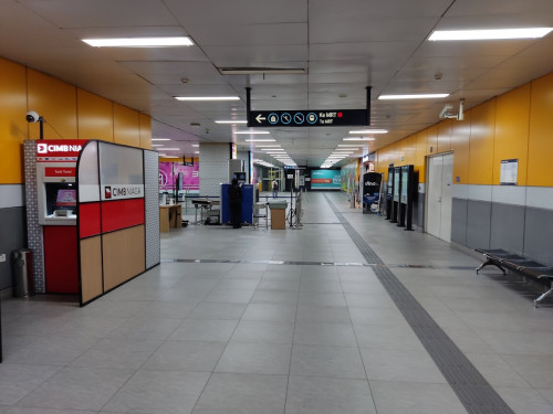 Istora Mandiri Station, 捷运站 | We provide Indonesia infrastructure map on various property sectors and data. Access property listings, infrastructure developments, news, and valuable transaction data for informed decisions.