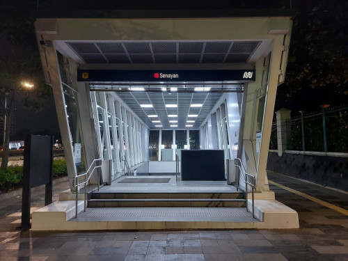 Senayan Station, 捷运站 | We provide Indonesia infrastructure map on various property sectors and data. Access property listings, infrastructure developments, news, and valuable transaction data for informed decisions.