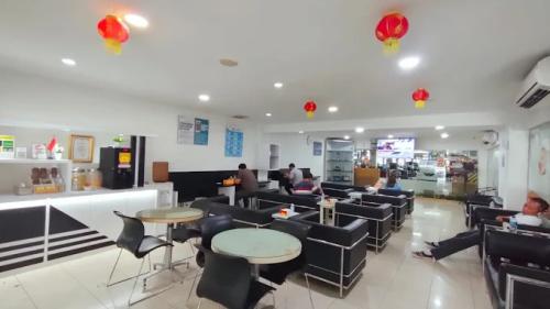 BIT Suzuki Dewi Sartika Jakarta, Automotive Dealership | We provide Indonesia infrastructure map on various property sectors and data. Access property listings, infrastructure developments, news, and valuable transaction data for informed decisions.
