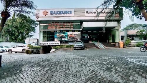 SBAM Suzuki Fatmawati Jakarta, Automotive Dealership | We provide Indonesia infrastructure map on various property sectors and data. Access property listings, infrastructure developments, news, and valuable transaction data for informed decisions.