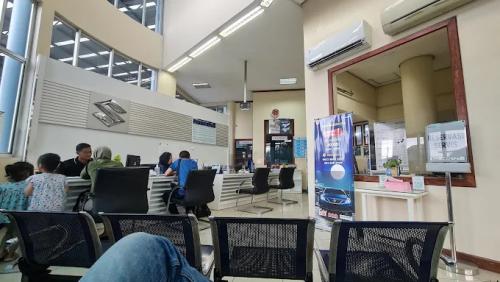 RMK Suzuki Kebon Jeruk, Automotive Dealership | We provide Indonesia infrastructure map on various property sectors and data. Access property listings, infrastructure developments, news, and valuable transaction data for informed decisions.