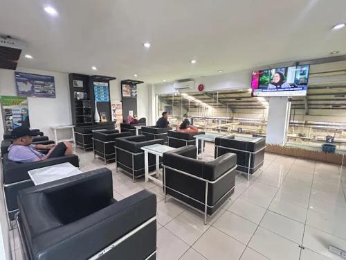 SSM Suzuki Kalimalang, Automotive Dealership | We provide Indonesia infrastructure map on various property sectors and data. Access property listings, infrastructure developments, news, and valuable transaction data for informed decisions.