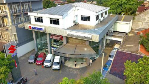 TSM Suzuki Pasar Minggu, Automotive Dealership | We provide Indonesia infrastructure map on various property sectors and data. Access property listings, infrastructure developments, news, and valuable transaction data for informed decisions.