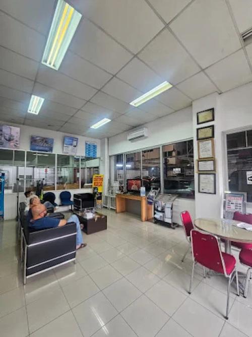 TSM Suzuki Pasar Minggu, Automotive Dealership | We provide Indonesia infrastructure map on various property sectors and data. Access property listings, infrastructure developments, news, and valuable transaction data for informed decisions.