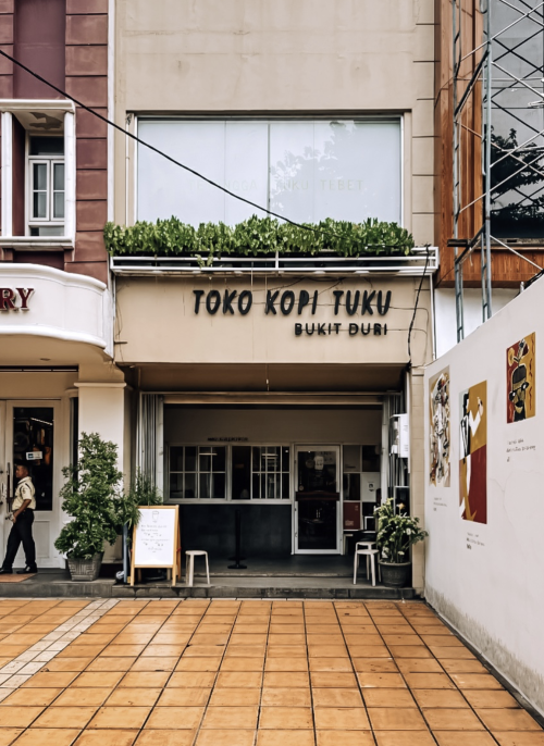 Toko Kopi Tuku Bukit Duri, Stand Alone Retail | We provide Indonesia infrastructure map on various property sectors and data. Access property listings, infrastructure developments, news, and valuable transaction data for informed decisions.