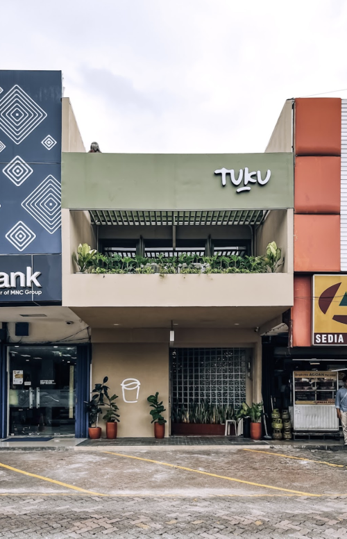Toko Kopi Tuku Puri Indah, Stand Alone Retail | We provide Indonesia infrastructure map on various property sectors and data. Access property listings, infrastructure developments, news, and valuable transaction data for informed decisions.