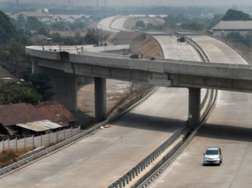 Jl. Tol Sukabumi - Ciranjang - Padalarang, 收费公路 | We provide Indonesia infrastructure map on various property sectors and data. Access property listings, infrastructure developments, news, and valuable transaction data for informed decisions.