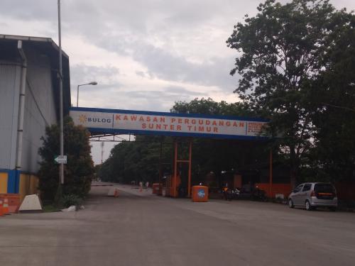 Sunter Timur Warehousing Area Bulog Jakarta, 仓库 | We provide Indonesia infrastructure map on various property sectors and data. Access property listings, infrastructure developments, news, and valuable transaction data for informed decisions.