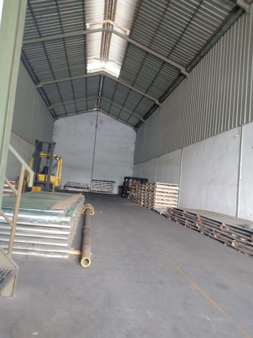 Waringin Warehouse Angke Indah berlokasi di Jl. Kapuk Poglar, Kecamatan Cengkareng, Kota Jakarta Barat, Provinsi DKI Jakarta. Warehouse ini dikembangkan oleh Wa...