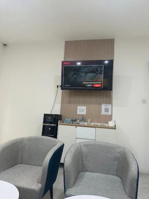 Wuling Maju Sunter, Automotive Dealership | We provide Indonesia infrastructure map on various property sectors and data. Access property listings, infrastructure developments, news, and valuable transaction data for informed decisions.