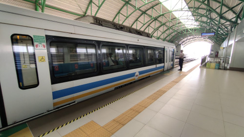 Asrama Haji Station, 轻轨站 | We provide Indonesia infrastructure map on various property sectors and data. Access property listings, infrastructure developments, news, and valuable transaction data for informed decisions.