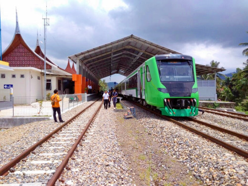 Duku Station, 机场火车站 | We provide Indonesia infrastructure map on various property sectors and data. Access property listings, infrastructure developments, news, and valuable transaction data for informed decisions.