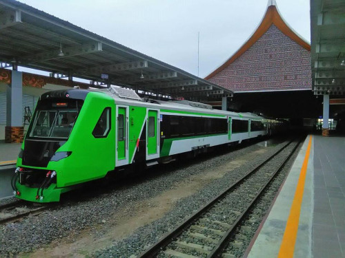 Minangkabau Airport Station, 机场火车站 | We provide Indonesia infrastructure map on various property sectors and data. Access property listings, infrastructure developments, news, and valuable transaction data for informed decisions.