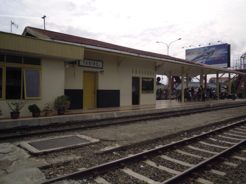 Tabing Station, 机场火车站 | We provide Indonesia infrastructure map on various property sectors and data. Access property listings, infrastructure developments, news, and valuable transaction data for informed decisions.