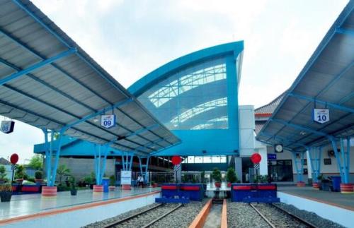 Kertapati Station, 城际站 | We provide Indonesia infrastructure map on various property sectors and data. Access property listings, infrastructure developments, news, and valuable transaction data for informed decisions.