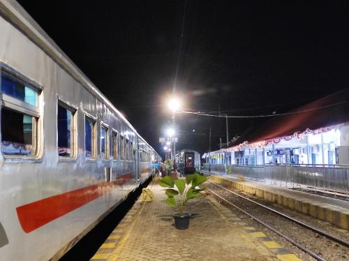 Lubuklinggau Station, 城际站 | We provide Indonesia infrastructure map on various property sectors and data. Access property listings, infrastructure developments, news, and valuable transaction data for informed decisions.