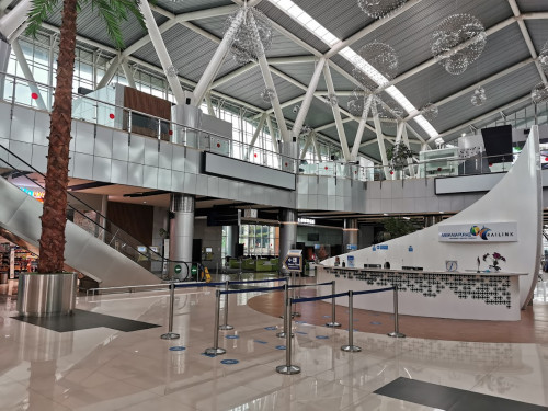 Soekarno-Hatta International Airport Station, 机场火车站 | We provide Indonesia infrastructure map on various property sectors and data. Access property listings, infrastructure developments, news, and valuable transaction data for informed decisions.