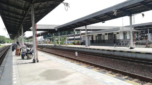 Cirebon Prujakan Station, 城际站 | We provide Indonesia infrastructure map on various property sectors and data. Access property listings, infrastructure developments, news, and valuable transaction data for informed decisions.
