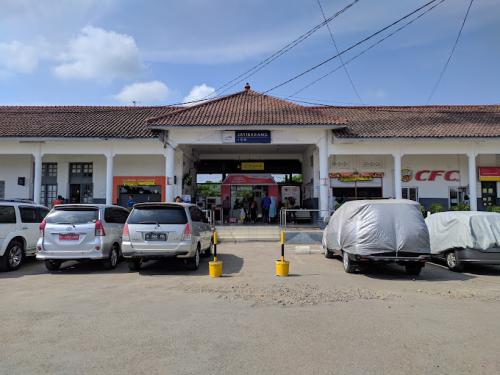 Jatibarang Station, 城际站 | We provide Indonesia infrastructure map on various property sectors and data. Access property listings, infrastructure developments, news, and valuable transaction data for informed decisions.