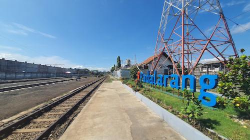 Padalarang Station, 城际站 | We provide Indonesia infrastructure map on various property sectors and data. Access property listings, infrastructure developments, news, and valuable transaction data for informed decisions.
