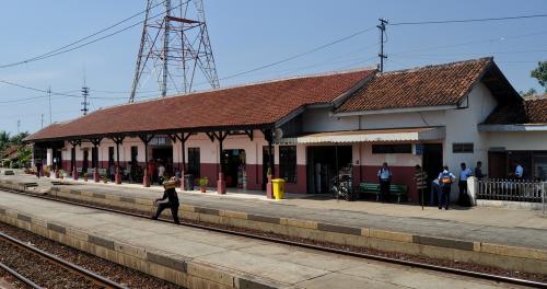 Pegaden Baru Station, 城际站 | We provide Indonesia infrastructure map on various property sectors and data. Access property listings, infrastructure developments, news, and valuable transaction data for informed decisions.