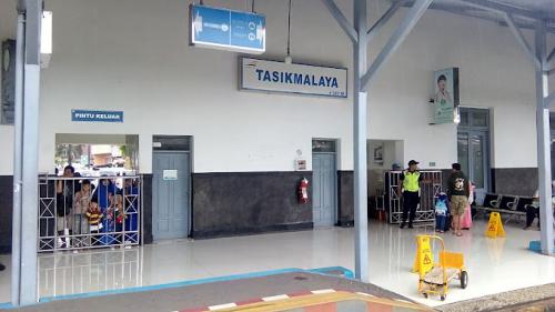 Tasikmalaya Station, 城际站 | We provide Indonesia infrastructure map on various property sectors and data. Access property listings, infrastructure developments, news, and valuable transaction data for informed decisions.