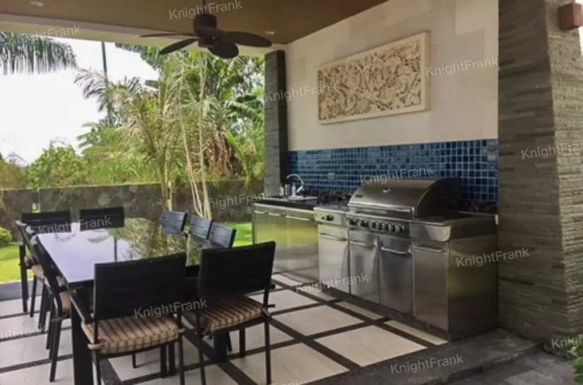 Knight Frank | Luxurious Villa in Bukit Indah Sukajadi, Kelapa Hibrida, Batam | Luxurious Villa in Bukit Indah Sukajadi