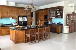 Knight Frank | Luxurious Villa in Bukit Indah Sukajadi, Kelapa Hibrida, Batam | Luxurious Villa in Bukit Indah Sukajadi (thumbnail)