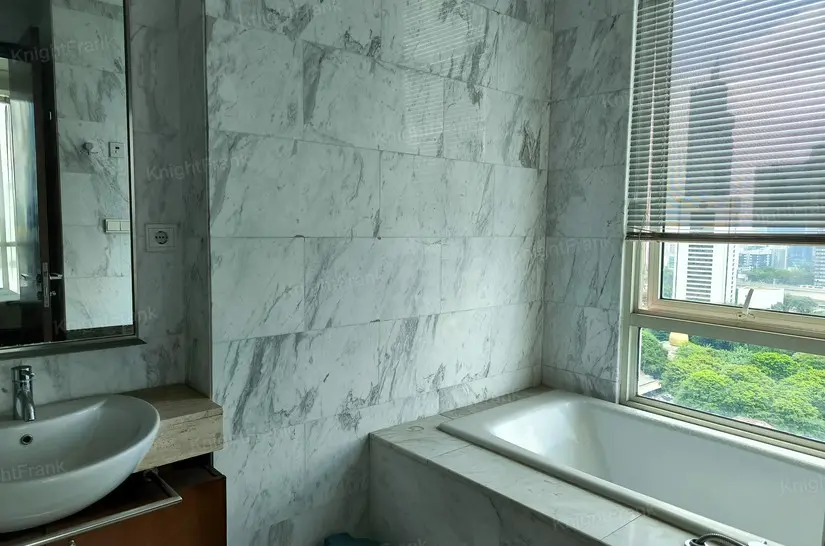 Knight Frank | Exclusive 3BR Apartment with Private Lift at The Peak Sudirman - Renais Tower (High Floor) | The Peak Sudirman