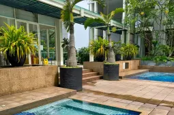 Knight Frank | Exclusive 3BR Apartment with Private Lift at The Peak Sudirman - Renais Tower (High Floor) | The Peak Sudirman (thumbnail)