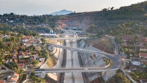 Completion Progress of Cisumdawu Toll Road Project in Next Year | KF Map – Digital Map for Property and Infrastructure in Indonesia